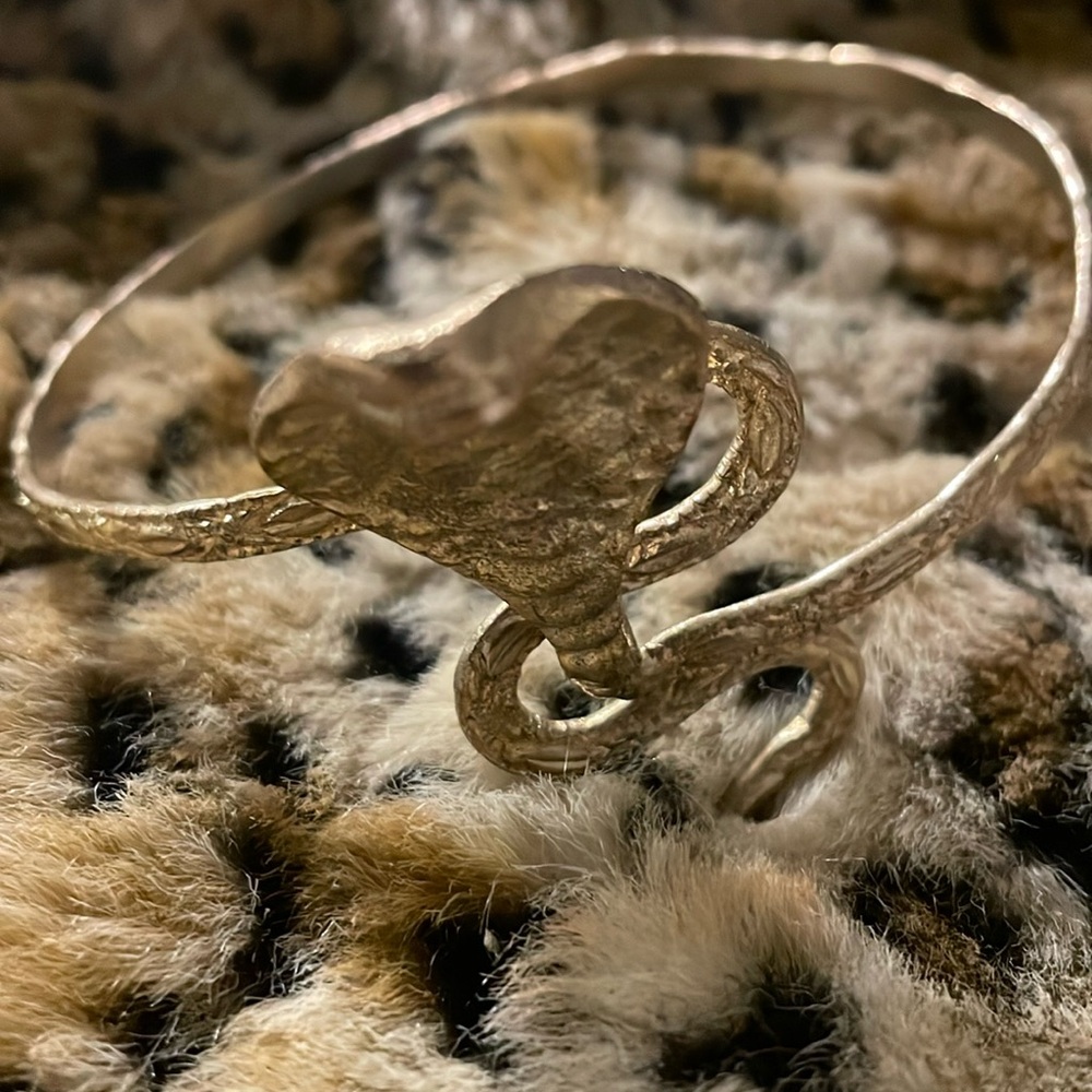 Vintage cobra snake bracket